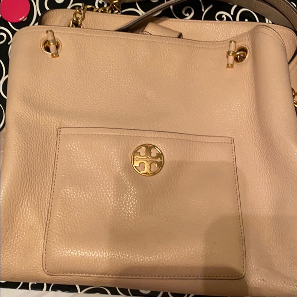 Tory Burch Chelsea Slouchy Tote